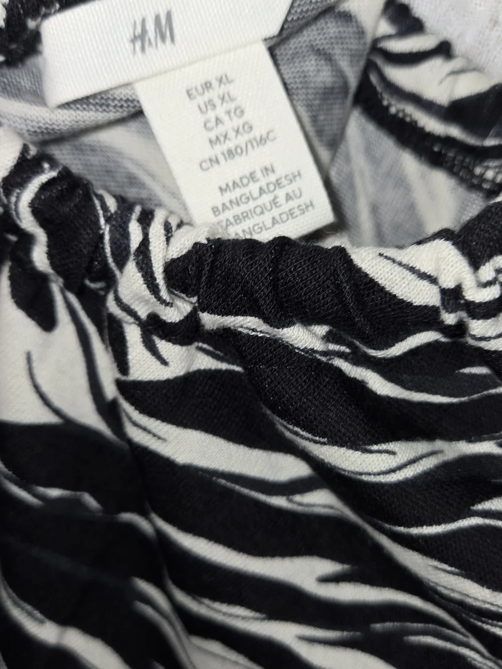 H&M Size Xl Black and White‎ Zebra-Print Maxi Dress